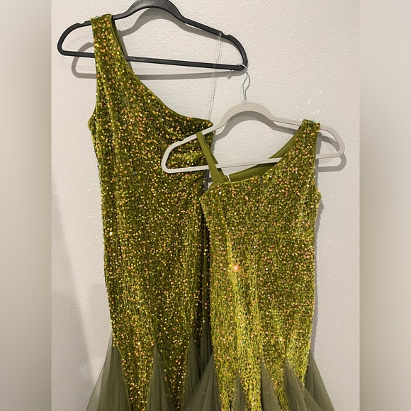 Mommy and me One Shoulder Mesh Hem Velvet Sequin Formal Dress Elegant gown - Picture 5 of 11